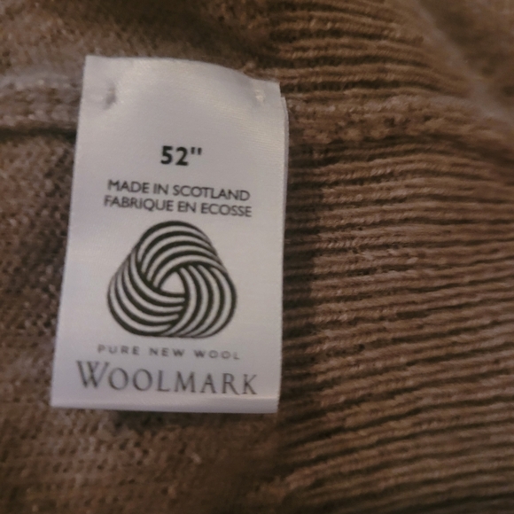 Johnstons of Elgin Mens Tan Colored 100% Wool Sweater - Picture 7 of 7